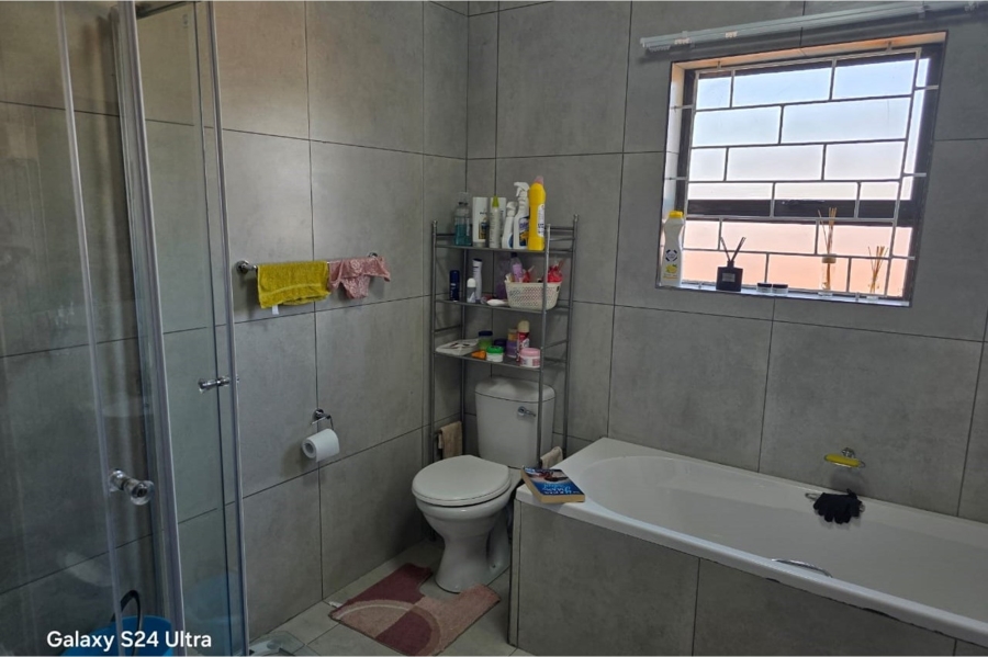 3 Bedroom Property for Sale in El Toro Park Northern Cape